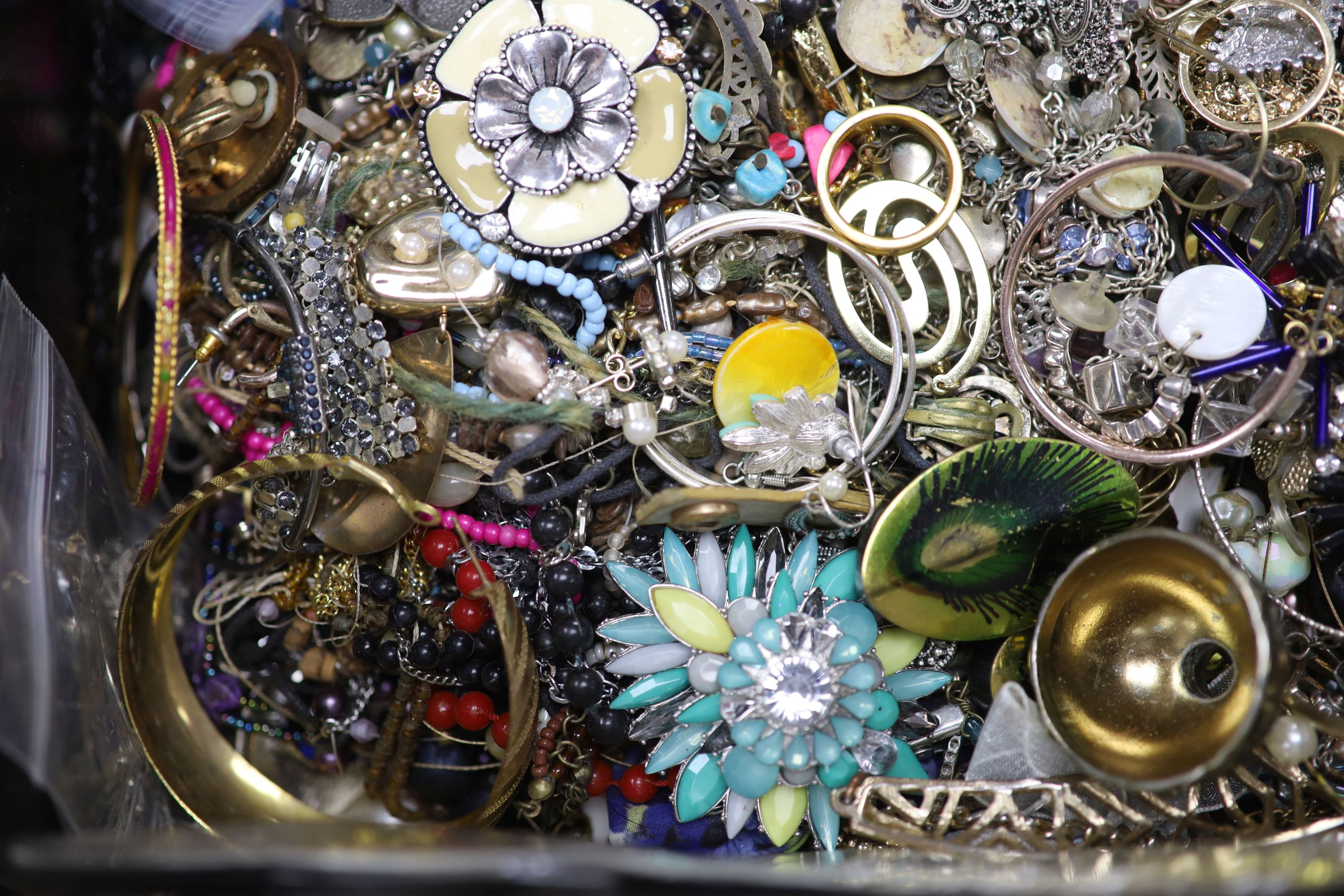 A large quantity of assorted costume jewellery.